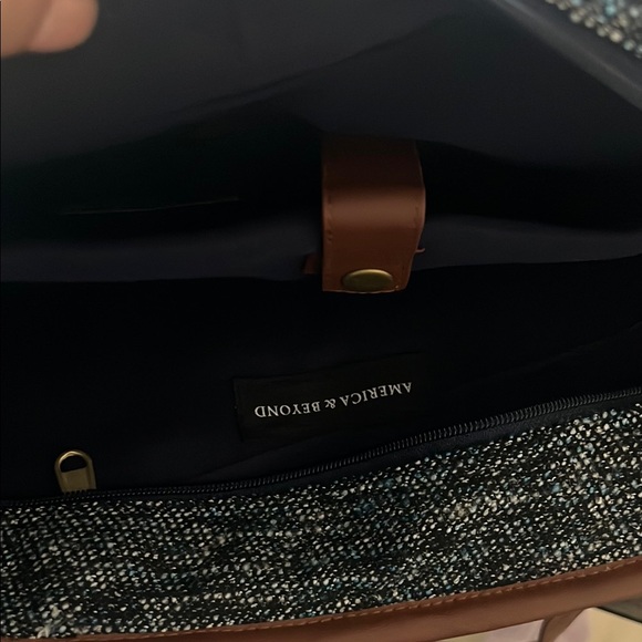 America & Beyond Embroidered Floral Tote Bag - Multi vibrant colors . - Picture 10 of 11